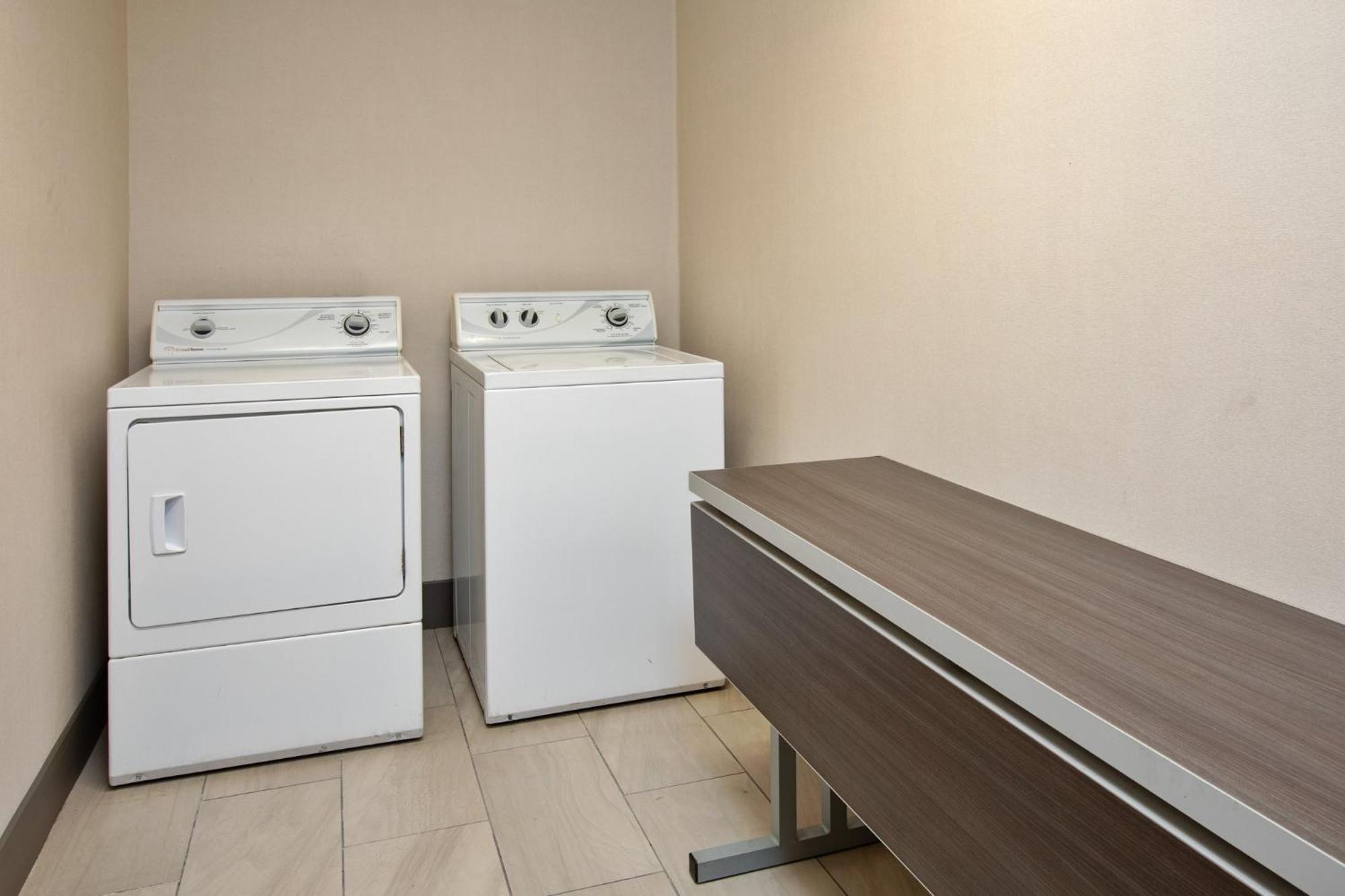 Holiday Inn Express Hotel & Suites - Sumter By Ihg Εξωτερικό φωτογραφία